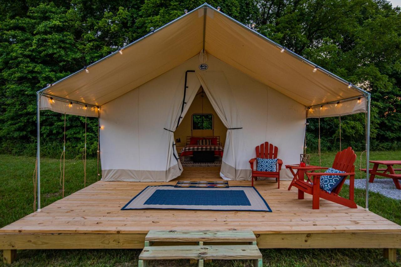 Roaring River Luxury Glamping #3 Cassville